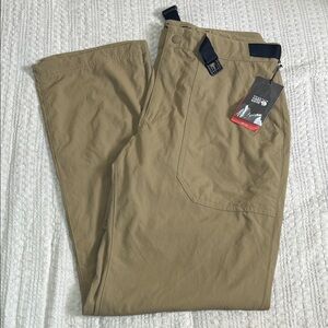 Mountain Hardwear Khaki Chinos 32X42